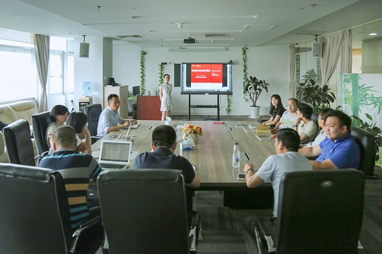 南师大附中等教育专家造访上海复兰智慧教育