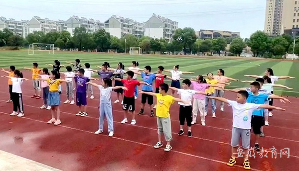 安徽池州市推動五禽戲進校園
