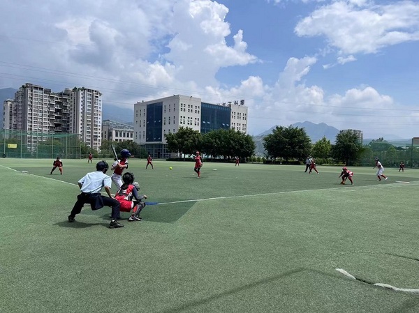 2023年攀枝花市棒垒球夏令营活动圆满结束