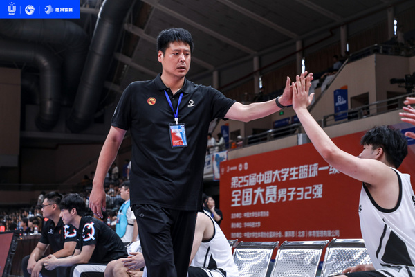 華東師范大學男籃晉級第25屆中國大學生籃球聯賽八強