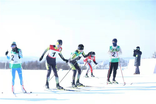 北京市中小学生代表团在全国学校冰雪运动竞赛中取得优异成绩