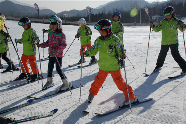 北京市中小学生代表团在全国学校冰雪运动竞赛中取得优异成绩