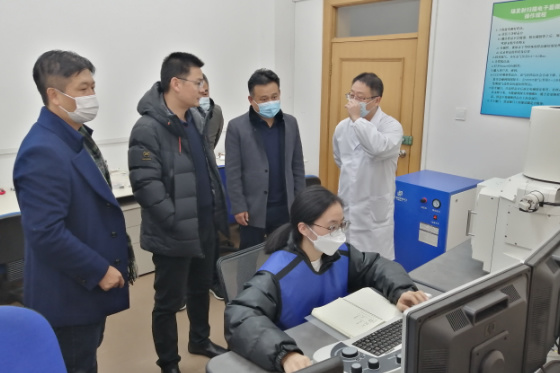大連海事大學領導帶隊赴交通運輸工程學院開展實驗室安全管理專項檢查