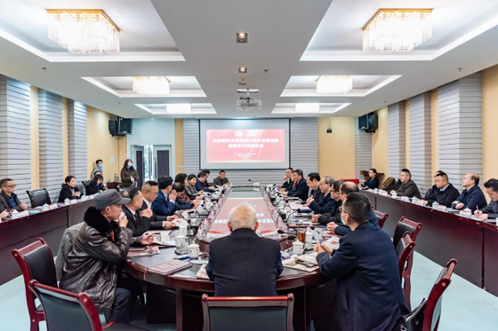西南醫科大學舉行建校70周年發展論壇暨校友代表座談會