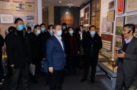 徐州醫科大學赤腳醫生博物館舉辦“江蘇省衛生健康系統醫德醫風教育基地”揭牌儀式