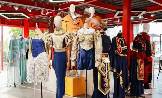 溫州大學美院2022畢業作品展山根場順利舉行