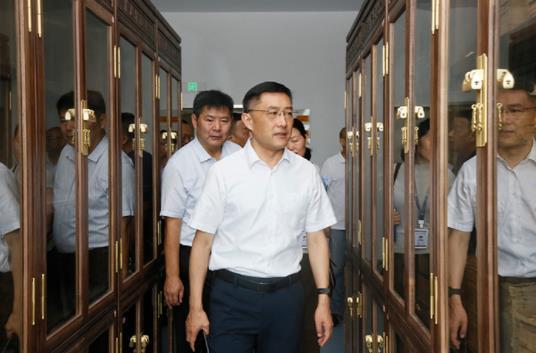 淮北師范大學黨委書記張立馳帶隊調研濱湖校區建設并檢查秋季學期學生返校工作
