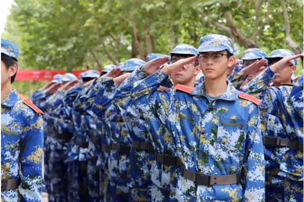 蚌埠學院少年 只此“軍”綠 2023級新生軍訓火熱進行中