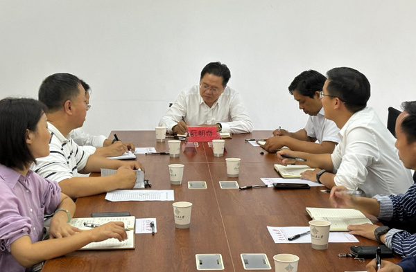 云南民族大學黨委書記阮朝奇到文博檔案館調研
