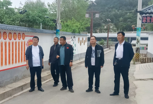 延安大学驻宜川县、子长市工作队开展学习交流活动