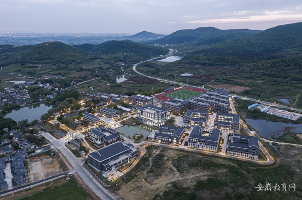 黃麓師范學校改擴建工程（一期）獲國家優質工程獎