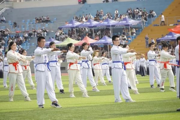 筑夢新征程！西安建筑科技大學舉行第58屆田徑運動會