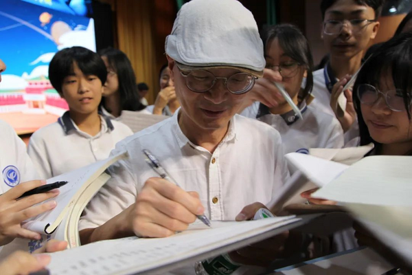 科學家進校園，點亮東莞學子科技夢想