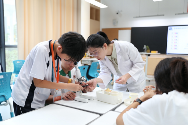 十一地師生聯動！2024年東莞市中小學生科技節開幕
