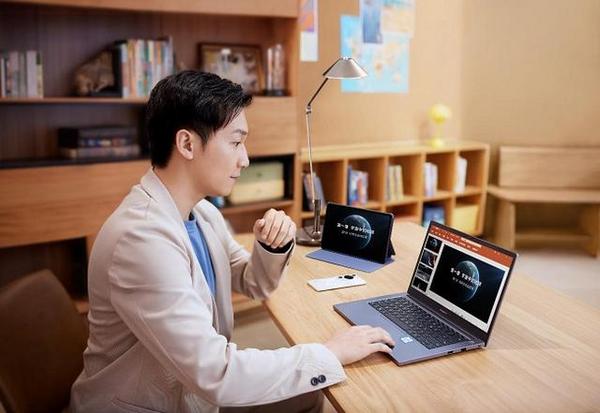 華為智慧PC成新質生產力代表，智慧功能助力新華網兩會高效報道