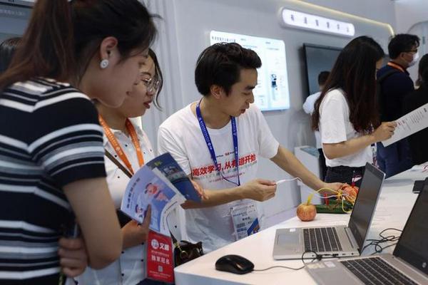 直擊2023南昌教裝展：有道智慧教育新生態，擁抱教育數字化新時代