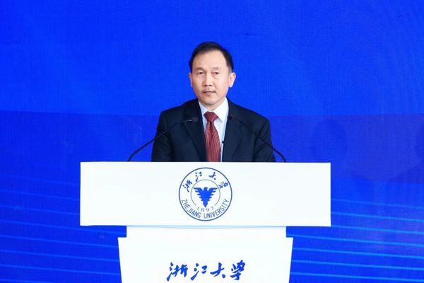 浙江大学“一带一路”国际医学院新校园启用 迎来2023级首批入驻新生