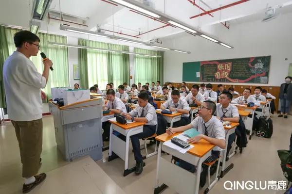 青小鹿“智慧紙筆”走進華附校園，24個班九大學科全應用！