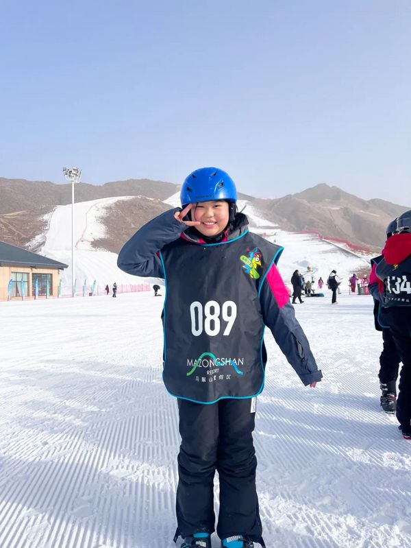 冰雪运动进校园 | 一起走进呼和浩特市中小学滑雪研学实践活动