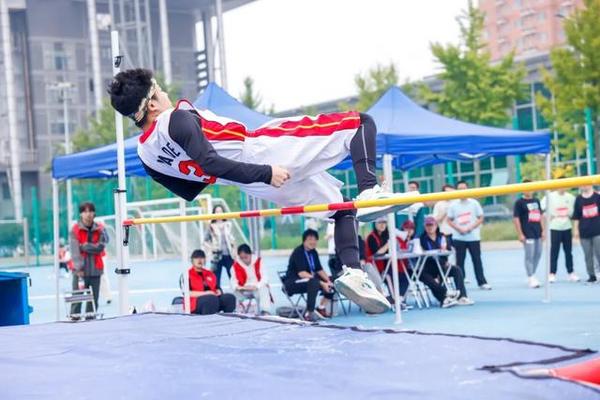 北京工商大學舉行2024年新生運動會暨首屆教職工運動嘉年華